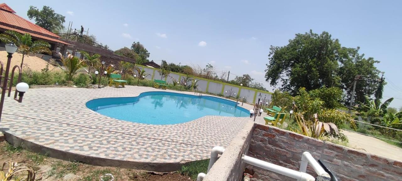 Vrundavan Home Stay And Village Resort Kevadia Exterior photo